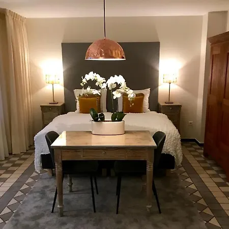 Haus Unter Den Linden Bed & Breakfast